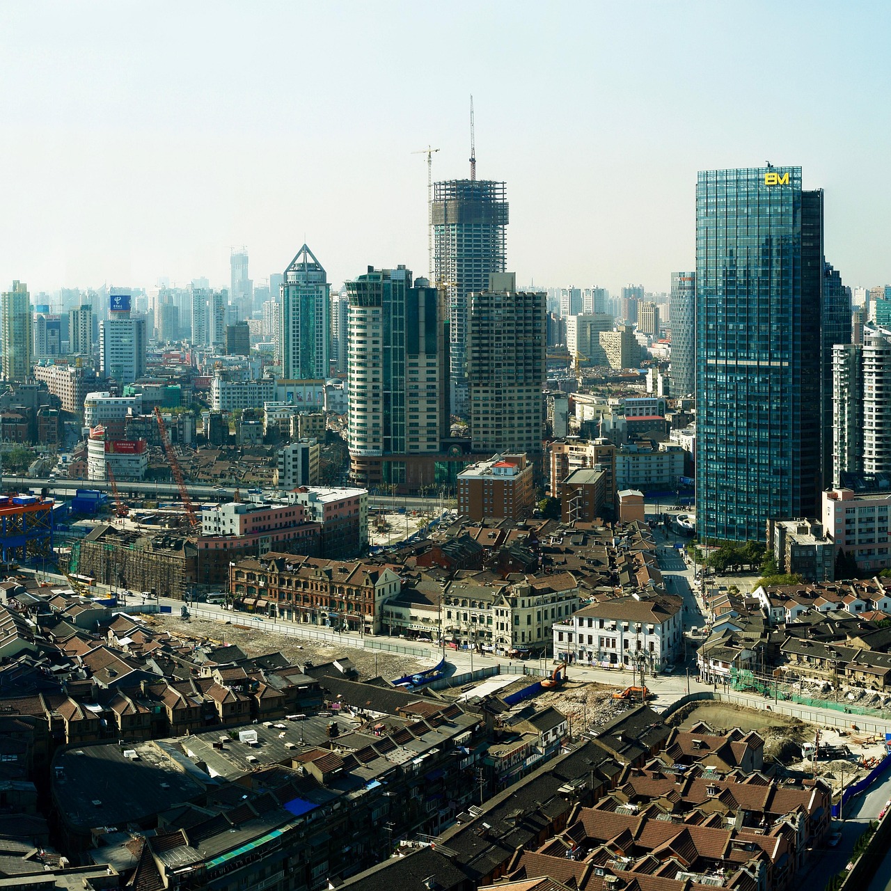 国常会强调持续稳定股市，深化改革，维护市场稳定